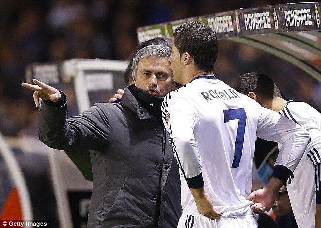 Mourinho tái ngộ Ronaldo và Ramos ở Old Trafford?